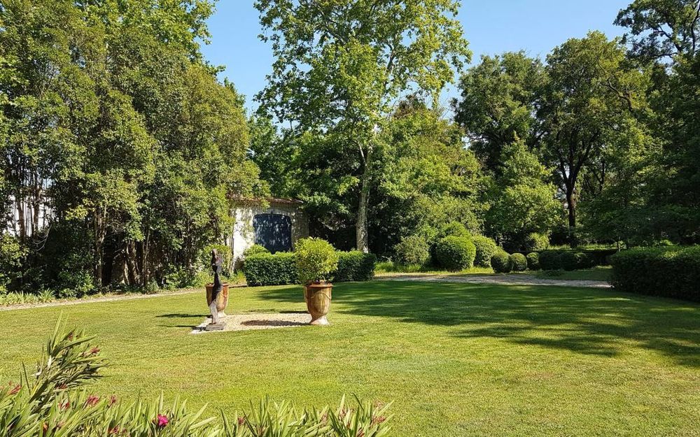 � vendre  Propri�t�/ch�teau Uz�s (30700)