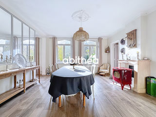  Maison � vendre 9 pi�ces 327 m�