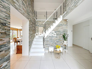  Maison � vendre 9 pi�ces 200 m�