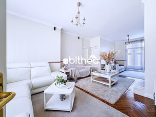  Maison � vendre 8 pi�ces 318 m�