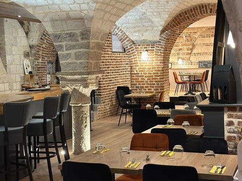 fonds de commerce pr&eacute;s des places &agrave; Arras 294000 62000 Arras