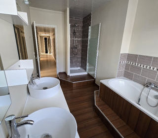  Duplex/triplex � vendre 5 pi�ces 170 m�