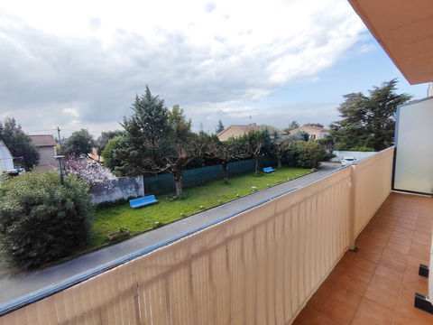   T3 R�nov� avec balcon, cave et parking Appartement - 3 pi�ce(s) - 70 m�