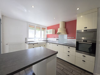  Appartement � louer 4 pi�ces 109 m�