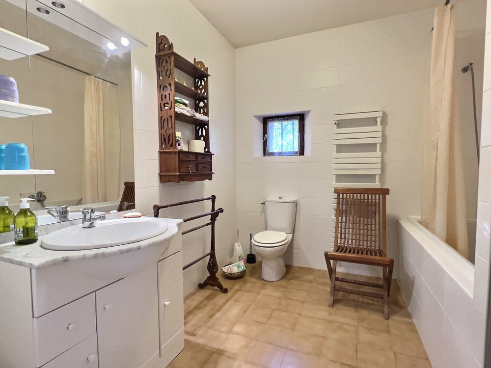 � vendre  Maison Roussillon (84220)