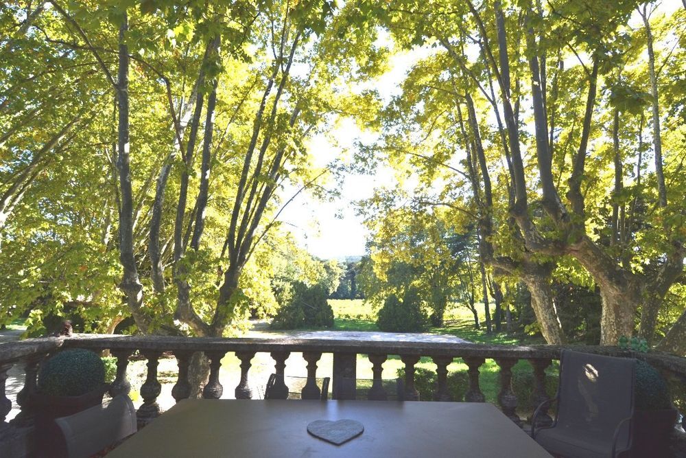 � vendre  Propri�t�/ch�teau Boll�ne (84500)