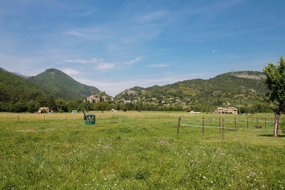 � vendre  Maison Montbrun-les-Bains (26570)