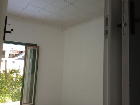 Local Commercial 400 84160 Cadenet