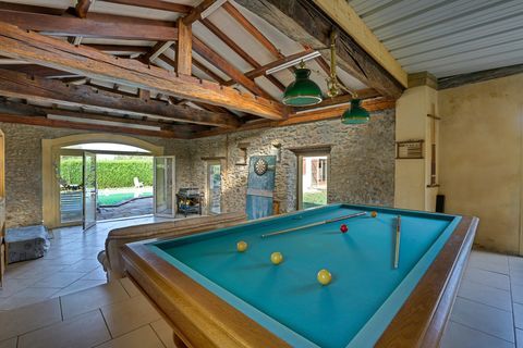   Maison 7 pi�ces Maison - 7 pi�ce(s) - 200 m�