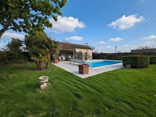  Maison � vendre 9 pi�ces 255 m�