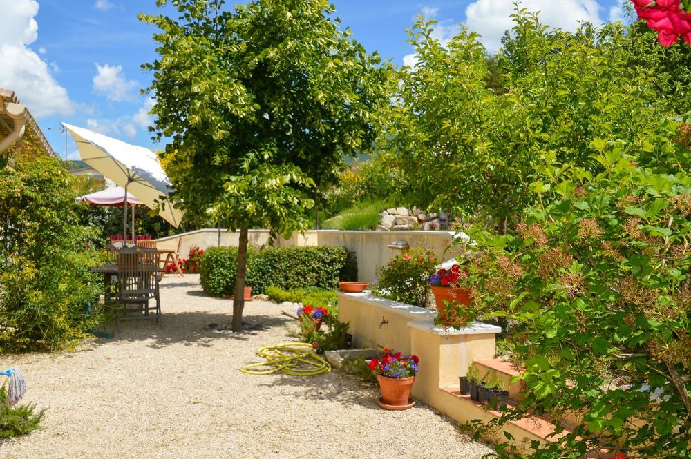 � vendre  Maison Montbrun-les-Bains (26570)