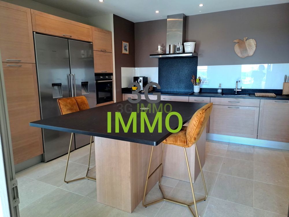 � vendre  Maison Uz�s (30700)