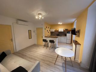  Immeuble � vendre 15 + pi�ces 700 m�