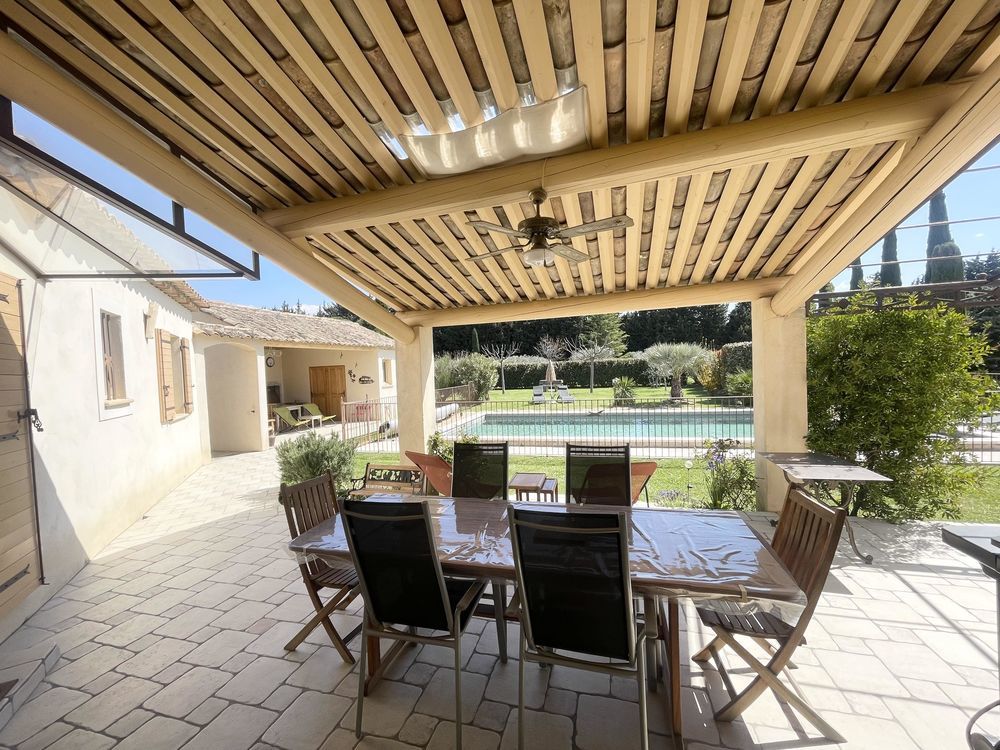 � vendre  Maison Cheval-Blanc (84460)