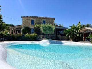  Maison � vendre 15 + pi�ces 650 m�