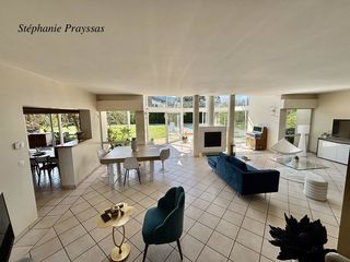  Maison � vendre 6 pi�ces 235 m�