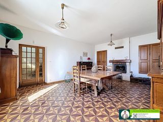  Maison � vendre 8 pi�ces 234 m�