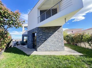  Maison � vendre 7 pi�ces 240 m�