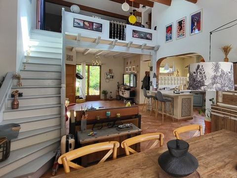   Maison 7 pi�ces Maison - 7 pi�ce(s) - 177 m�