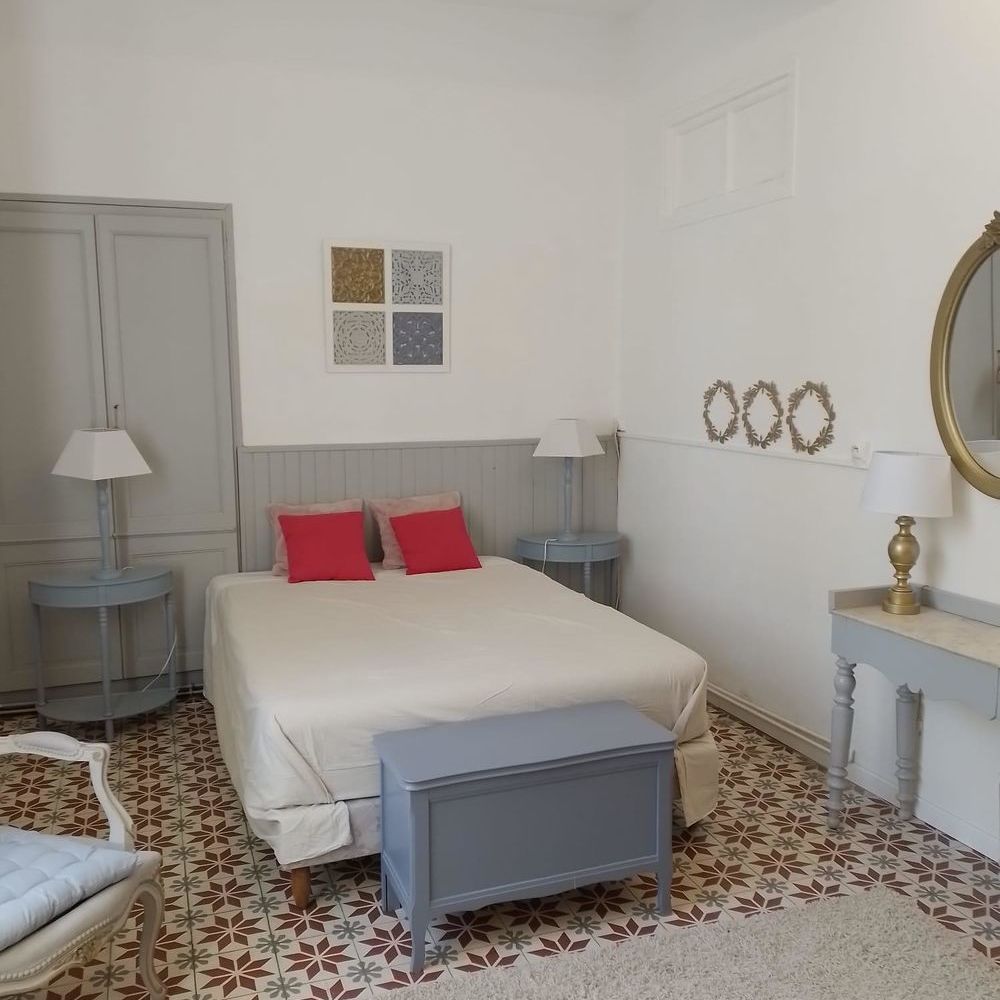 � vendre  Propri�t�/ch�teau Orange (84100)