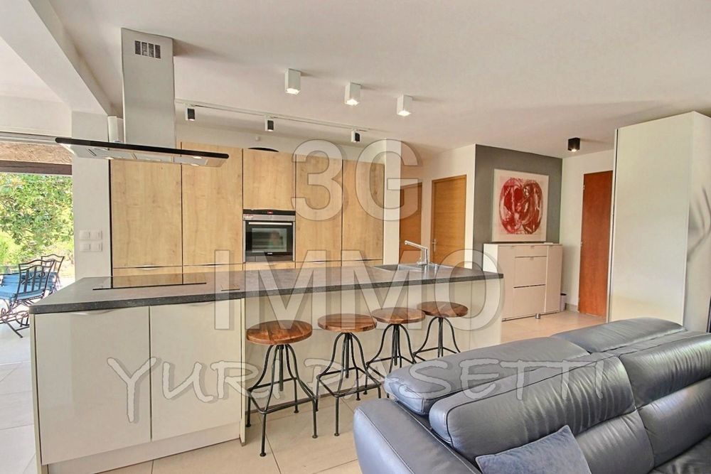 � vendre  Maison Grasse (06130)