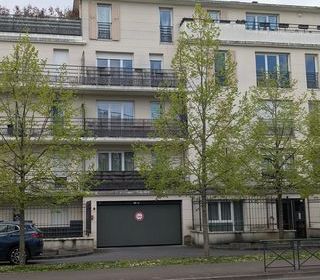  Parking / Garage � vendre 180 m�