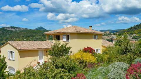   Villa 7 pi�ces Maison - 7 pi�ce(s) - 245 m�