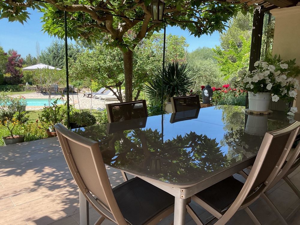 � vendre  Maison �guilles (13510)