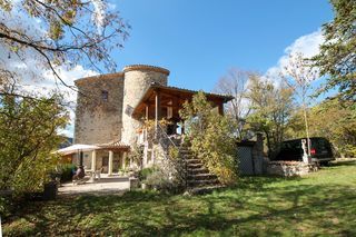  Propri�t�/ch�teau � vendre 8 pi�ces 201 m�