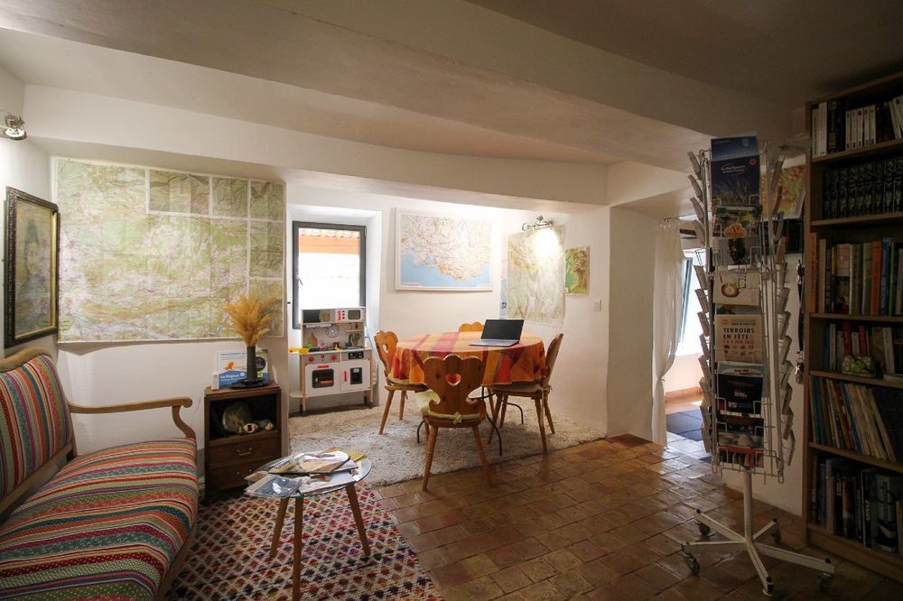 � vendre  Maison Montbrun-les-Bains (26570)