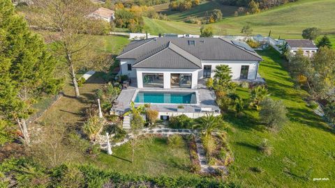   Maison 5 pi�ces Maison - 5 pi�ce(s) - 180 m�