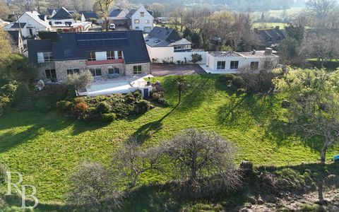   Maison 9 pi�ces Maison - 9 pi�ce(s) - 329 m�