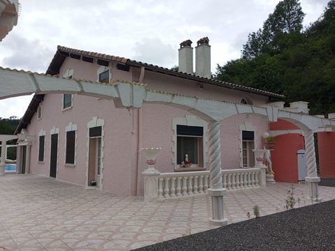   Maison 7 pi�ces Maison - 7 pi�ce(s) - 172 m�