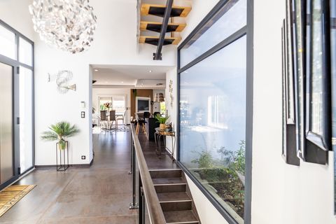   Maison 6 pi�ces Maison - 6 pi�ce(s) - 250 m�