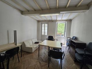  Immeuble � vendre 11 pi�ces 240 m�