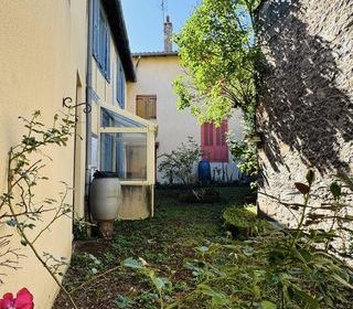  Immeuble � vendre 11 pi�ces 300 m�