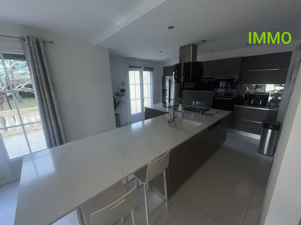 � vendre  Maison P�zenas (34120)