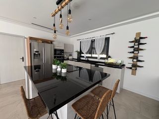  Maison � vendre 4 pi�ces 146 m�