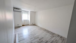  Immeuble � vendre 8 pi�ces 250 m�