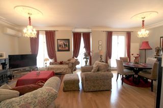  Maison � vendre 10 pi�ces 240 m�