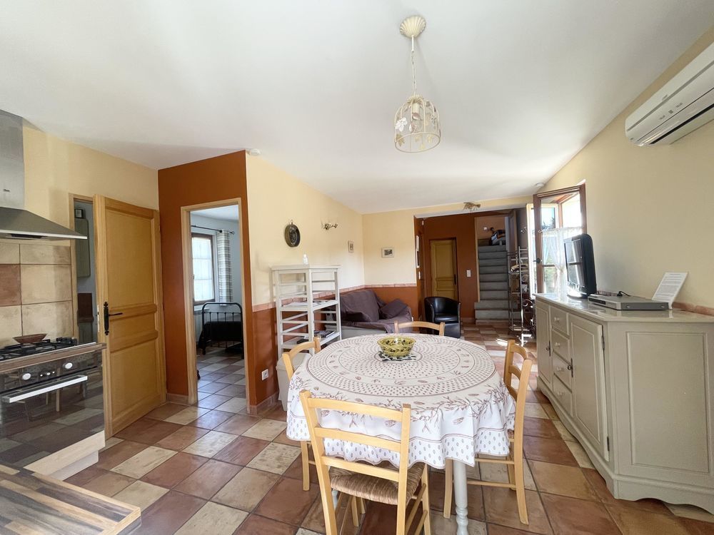� vendre  Maison Cheval-Blanc (84460)
