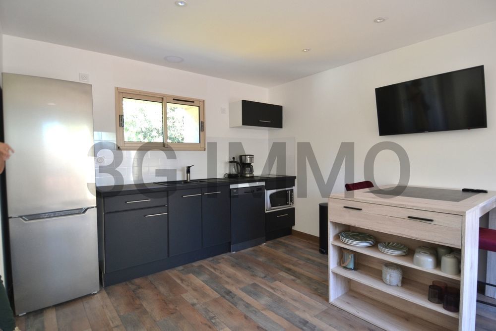 � vendre  Propri�t�/ch�teau Boll�ne (84500)