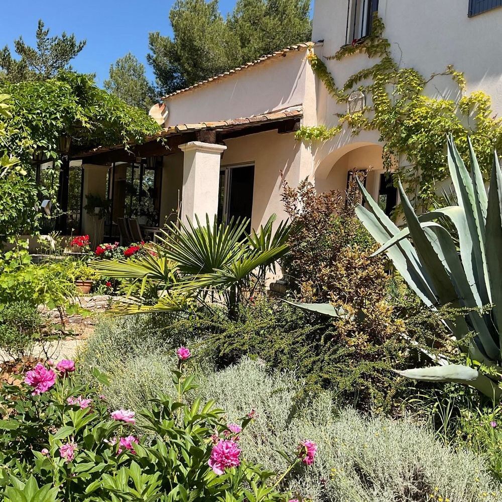 � vendre  Maison �guilles (13510)