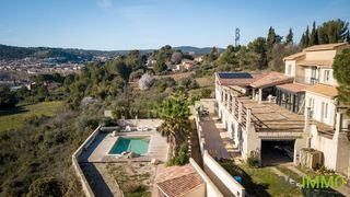  Maison � vendre 8 pi�ces 222 m�