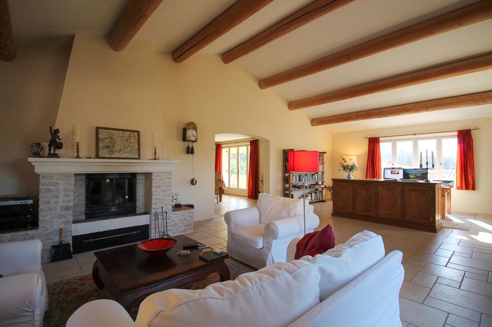 � vendre  Maison Montbrun-les-Bains (26570)