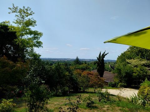   Maison 7 pi�ces Maison - 7 pi�ce(s) - 204 m�