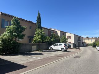  Maison � vendre 3 pi�ces 64 m� Montfavet
