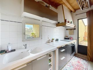  Immeuble � vendre 12 pi�ces 378 m�