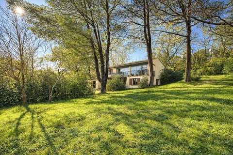   Maison et grand terrain 5 pi�ces Maison - 5 pi�ce(s) - 148 m�