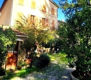  Maison � vendre 8 pi�ces 300 m�